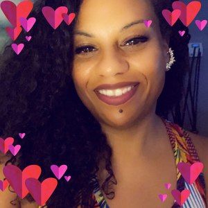 Meet your Posher, Devona